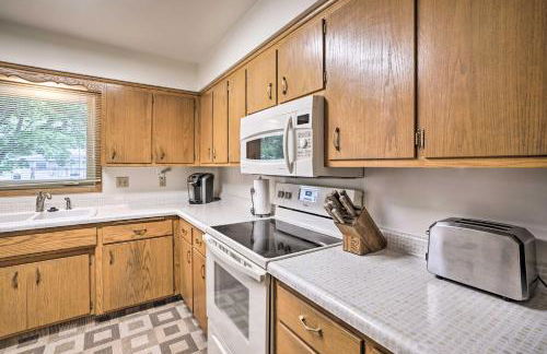 Charming Rochester Home - 2 Mi to Mayo Clinic! - Foto 11