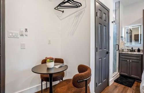 HTX Ultra Studio Suite #3 - Photo 15