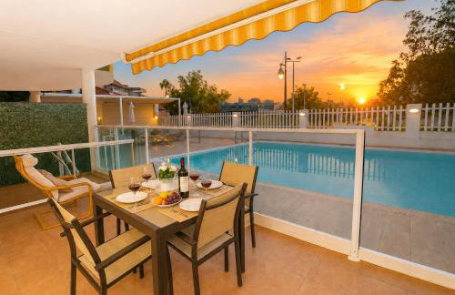 GOLDEN BEACH MOGAN - Photo 1