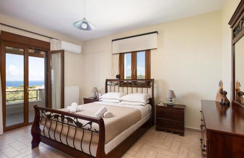 Villa Aris: A Serene Experience, 3BRs, Pool & Bbq - Photo 38