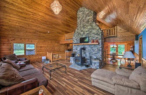Cozy Family-Friendly Pine Grove Cabin with Fire Pit! - Foto 1