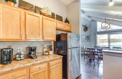 Dock, Boat Slip and View Lakefront Tan-Tar-A Home! - Foto 9