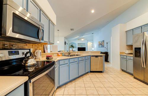 514 - Make Yourself at Home on our Private Pool Deck with Spa - Photo 48