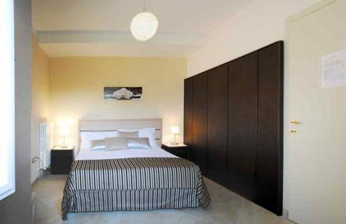 Comfortable villa lower level in Montelabbate with private pool - Photo 21