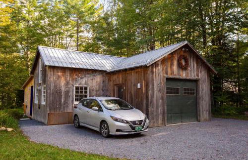Modern Woodland Escape w Wshr dryer and Large Yard - Foto 31