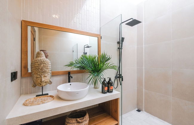 Perempuan Villas Pererenan - Photo 45