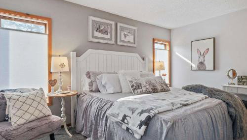 New Tee & Ski Getaway Schuss Golf Ski Villa - Foto 3