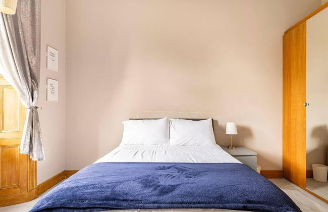 Stunning 5 Bedroom Large Apartment With Parking - Foto 1