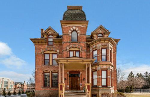 The Lumber Baron's Mansion: 2 King Suites, 2.5BA + Gym - Foto 28
