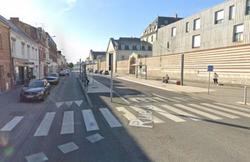 STUDIO COSY HYPER CENTRE GARE AMIENS WIFI NETFLIX 2 PERS - Foto 4