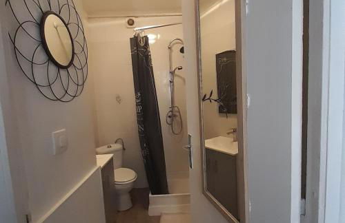 Studio 23 m2, proche centre, calme, WIFI, pk - Photo 13