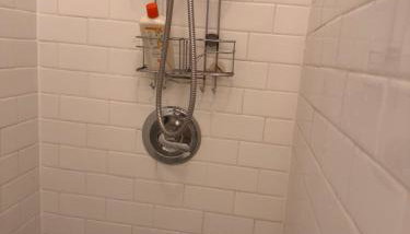 Kitchenette - Photo 3, Shower