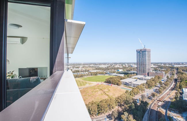 Luxury 2bed2bath APT @opaltower +view - Photo 21