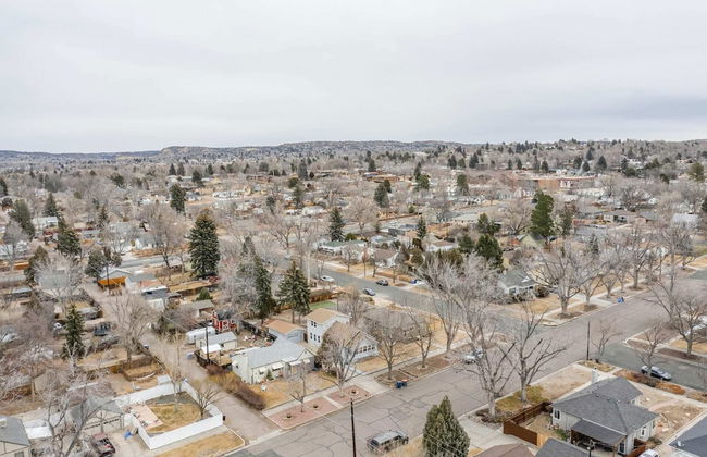 2BR Central Location Big Backyard & Dog Friendly! - Photo 54