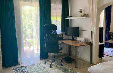 Gemütliche und voll ausgestatette 2 Zimmer Ferienwohnung am Wörthsee mit Terrasse, Grill, Schaukel, Doppelbett oder getrennte Betten fußläufig zu S-Bahn nach München und See, ideal zum Entspannen aber auch zum Arbeiten - Foto 25