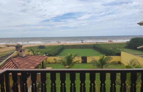 Cabo Frio, Piscina de frente pro Mar, Pé na areia - Foto 29