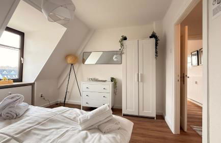 Hugos Nest Ferienwohnung Neumünster WLAN & Arbeitsplatz - Foto 14