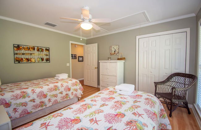 Spacious Ocean View Home w/ New Furniture, Huge Deck, & Wifi - Foto 7