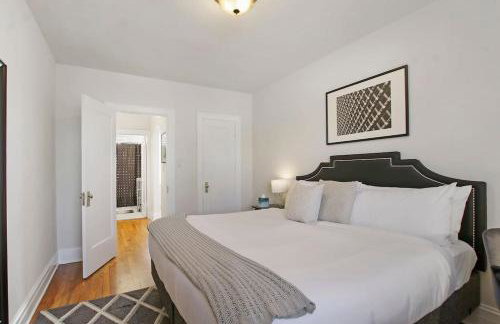 Ideal, Spacious & Furnished 1BR Apartment - Cullom C2 - Photo 12