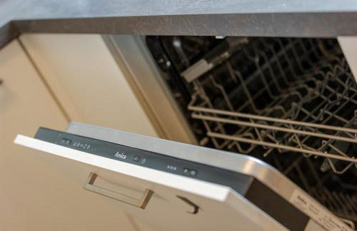 Rob's Flat - Moderne 3-Zimmer-Ferienwohnung mit Terrasse, 6 Schlafplätzen, 2 Min S-Bahn, Weil der Stadt bei Stuttgart - Foto 26