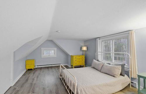 Kennebunk/Kennebunkport Beach House w/Pool! - Photo 50