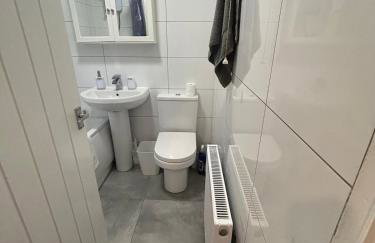 Contractor Friendly Spacious 3 Bed With Private Parking - Foto 9