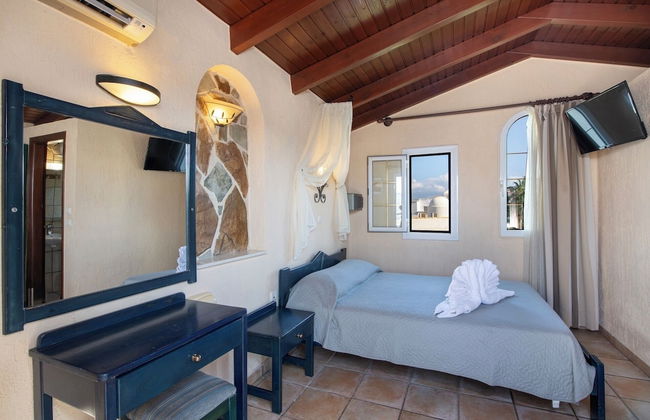 Hotel Castle Suites - Photo 40