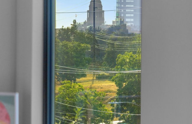 Walk to Restaurants & Entertainment on East Side - Foto 33