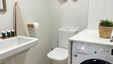 Apartamento familiar en el centro de Benasque con terraza - Photo 3