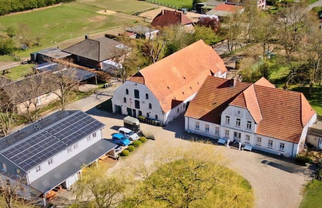 Fordebrise Modern Retreat - Photo 31