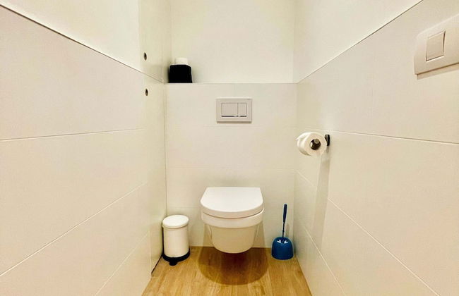 Modern 2BR Penthouse Near Diamond District by Oneluxstay - Foto 57