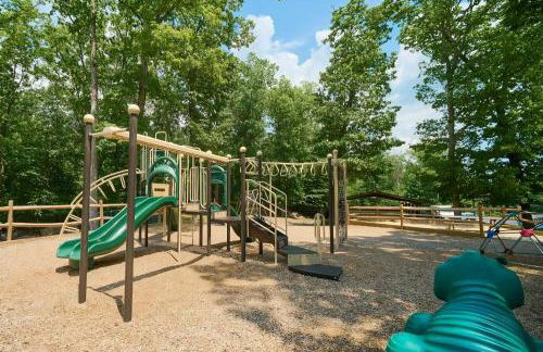 Spacious Waterfront Mansion wHot tubPoolTable - Foto 42