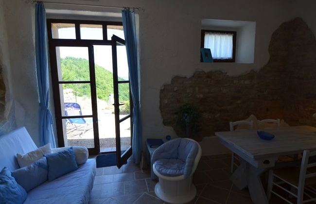 Cozy Couples Getaway w/ Wifi - Foto 15