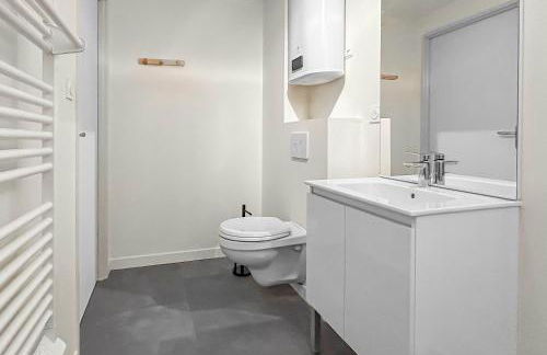 Pépites rares en bord d'Allier, découvrez trois T1 rénovés, proches Vichy et Saint-Yorre, transports, thermes et toutes commodités - Foto 32