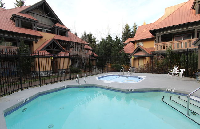 Sunpath Condos by Whistler Retreats - Photo 24