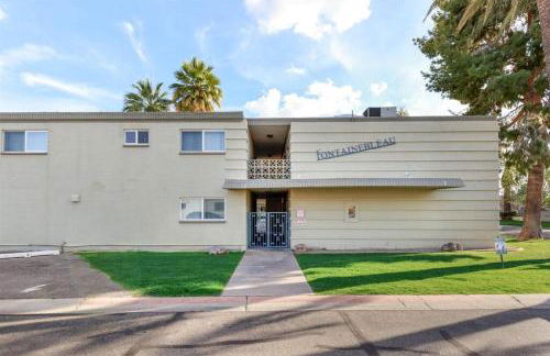 Mid century modern condo near Old Town, pool & BBQ - Foto 27