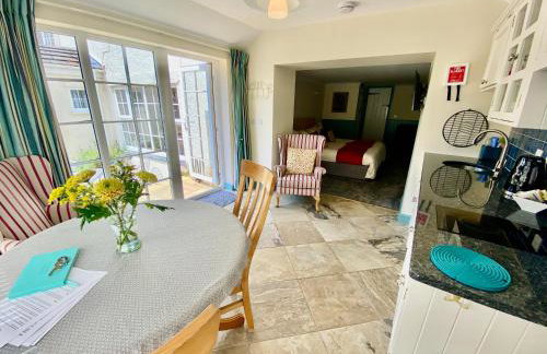 Lynwood House Self Contained Studio - Photo 22