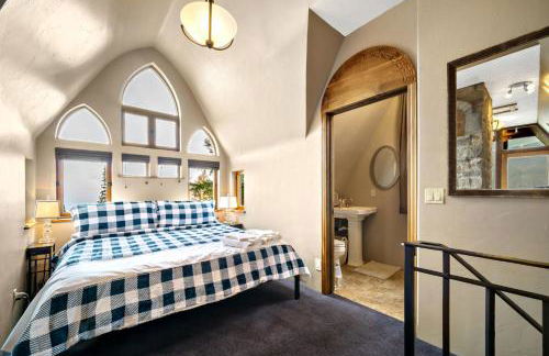 Ski-In Ski-Out Schweitzer Winter Chalet with Hot Tub - Foto 30