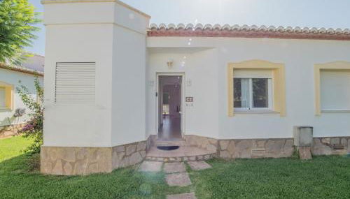 Casa Adosada Esquinera Urbanización Piscina Comunitaria - Photo 2