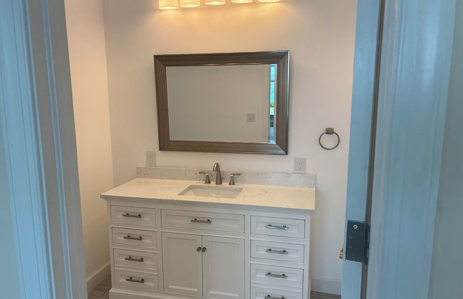 Twin Coves Tranquility: Private Beachfront Estate - Foto 10