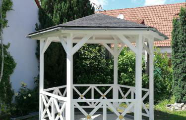 Großzügiges Wohnstudio mit Balkon und Badbenutzung - Foto 9