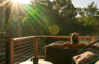 Writer's Retreat - Secluded Getaway, Hot Tub, and Stargazing Deck - Foto 22