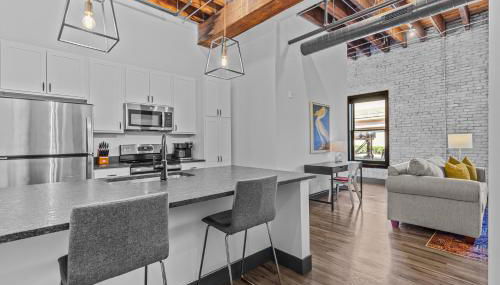 Brick & Bed Riverfront Lofts, PC 102 - Foto 1