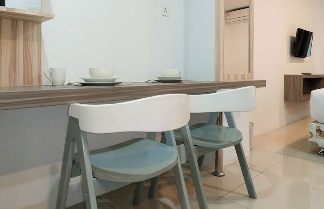 Simply Look And Cozy Studio At De Prima Apartment - Photo 11