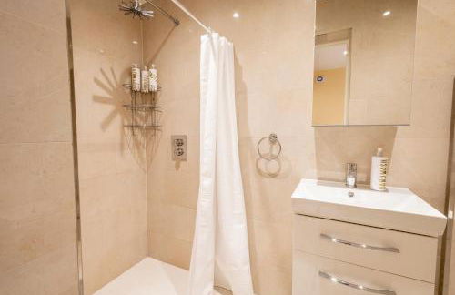 London VEGETARIAN Smoke & Pet Free En-suite with EV parking - Foto 6