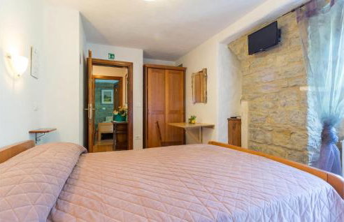 Beautiful Home In Buje With Wifi - Foto 17