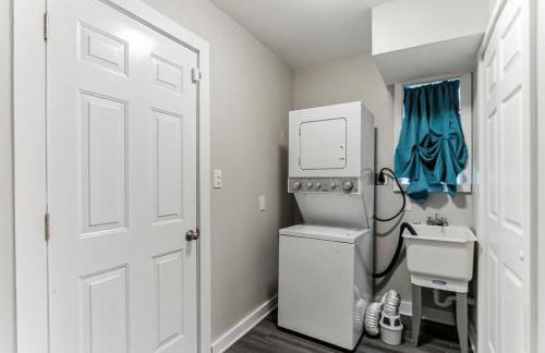 Cozy Cumberland ATL Home w Hot Tub - Foto 13