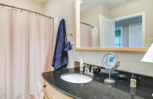 Franklin Home with Water Views Outdoor Dining Area! - Foto 14