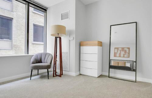 Loop 1BR w Pool Gym Lounge nr Riverwalk CHI-632 - Photo 10