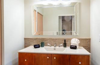 LUX - Historic Tennis Club Enclave - King Beds - Foto 70